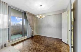 3 dormitorio piso en Scarborough, Canadá. C$671 000