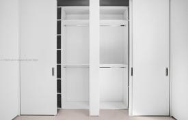 4 dormitorio casa de pueblo 199 m² en Miami, Estados Unidos. $1 500 000