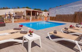 Villa – Ibiza, Islas Baleares, España. 9 100 €  por semana