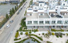 3 dormitorio adosado en Pafos, Chipre. 1 000 000 €