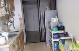 2-dormitorio apartamentos en condominio en Bang Kho Laem, Tailandia. $187 000