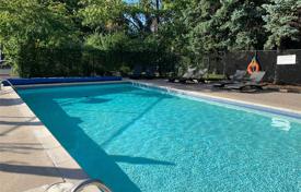 5 dormitorio piso en Etobicoke, Canadá. C$742 000