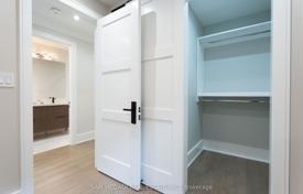 9 dormitorio casa de pueblo en Etobicoke, Canadá. C$2 397 000