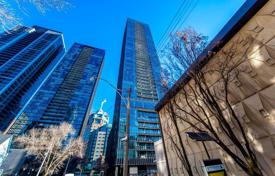 Piso – Charles Street East, Old Toronto, Toronto,  Ontario,   Canadá. C$722 000