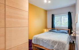 12 dormitorio adosado en Old Toronto, Canadá. C$1 377 000