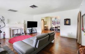 3 dormitorio casa de pueblo 168 m² en Miami, Estados Unidos. $1 777 000