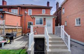 7 dormitorio adosado en Old Toronto, Canadá. C$1 855 000