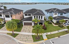 4 dormitorio casa de pueblo 328 m² en Miami Lakes, Estados Unidos. $1 085 000