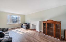 6 dormitorio casa de pueblo en North York, Canadá. C$1 876 000