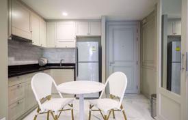 1-dormitorio apartamentos en condominio en Phaya Thai, Tailandia. $172 000