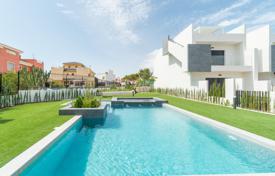 2 dormitorio chalet 74 m² en Torrevieja, España. 340 000 €