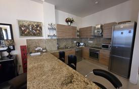 3 dormitorio piso 176 m² en Mouttagiaka, Chipre. 600 000 €