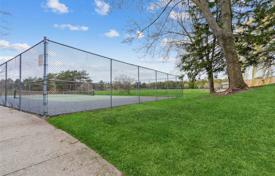 5 dormitorio piso en Scarborough, Canadá. C$766 000
