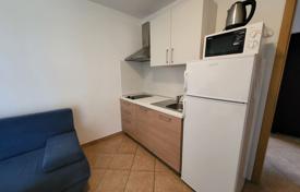 2 dormitorio piso 54 m² en Umag, Croacia. 215 000 €