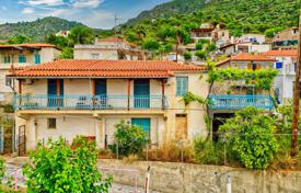 3 dormitorio casa de pueblo 97 m² en Peloponeso, Grecia. Price on request