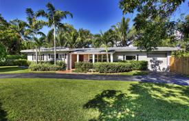 Chalet – South Miami, Florida, Estados Unidos. $735 000