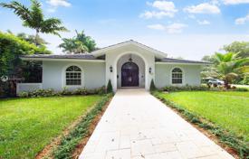 Villa – Coral Gables, Florida, Estados Unidos. $1 699 000