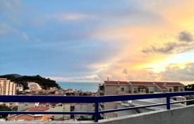 3 dormitorio piso 88 m² en Petrovac, Montenegro. 265 000 €