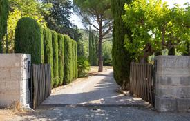 8 dormitorio villa en Vars, Francia. 975 000 €