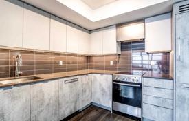 5 dormitorio piso en Etobicoke, Canadá. C$878 000