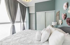 5 dormitorio piso en Etobicoke, Canadá. C$637 000