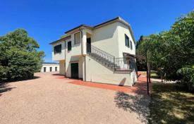 4 dormitorio villa 230 m² en Castiglione della Pescaia, Italia. 1 150 000 €