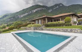 8 dormitorio villa 250 m² en Lago Como, Italia. 2 400 000 €