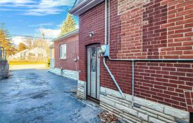4 dormitorio casa de pueblo en Etobicoke, Canadá. C$1 437 000