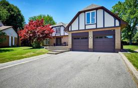 Casa de pueblo – Scarborough, Toronto, Ontario,  Canadá. C$1 614 000