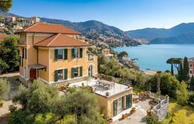 19 dormitorio villa en Recco, Italia. Price on request