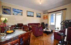 3 dormitorio piso 106 m² en Dobrota, Montenegro. 350 000 €