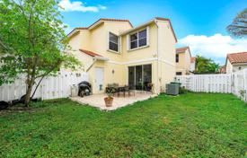 3 dormitorio casa de pueblo 164 m² en Pembroke Pines, Estados Unidos. $539 000