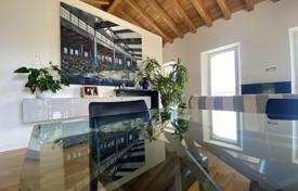 3 dormitorio piso 235 m² en Verbania, Italia. 790 000 €