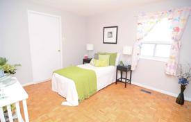 4 dormitorio casa de pueblo en Scarborough, Canadá. C$1 280 000