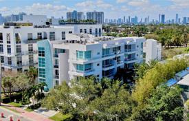 2-dormitorio apartamentos en condominio 98 m² en Miami Beach, Estados Unidos. $875 000