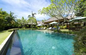 Villa – Bali, Indonesia. 5 800 €  por semana
