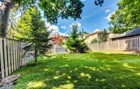 10 dormitorio casa de pueblo en Scarborough, Canadá. C$2 652 000