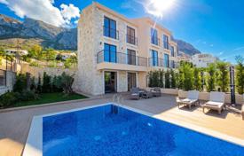 4 dormitorio villa 295 m² en Blizikuće, Montenegro. 695 000 €