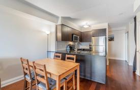 6 dormitorio piso en North York, Canadá. C$778 000