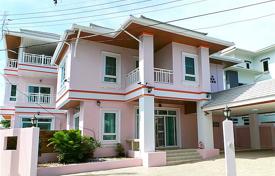 Casa de pueblo – Jomtien, Pattaya, Chonburi,  Tailandia. $3 540  por semana
