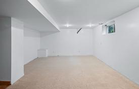 8 dormitorio casa de pueblo en Etobicoke, Canadá. C$1 829 000