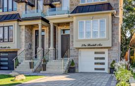 4 dormitorio casa de pueblo en Scarborough, Canadá. C$2 132 000