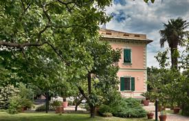 Villa – Albisola Superiore, Liguria, Italia. Price on request