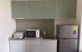 1-dormitorio apartamentos en condominio en Watthana, Tailandia. $200 000