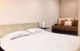 2-dormitorio apartamentos en condominio en Watthana, Tailandia. $271 000