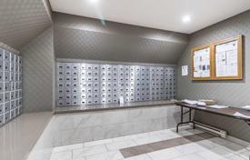7 dormitorio piso en Etobicoke, Canadá. C$776 000