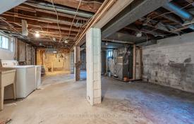 8 dormitorio casa de pueblo en Scarborough, Canadá. C$1 275 000