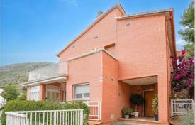 4 dormitorio villa 356 m² en Castelldefells, España. 975 000 €