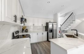 4 dormitorio adosado en Etobicoke, Canadá. C$2 044 000