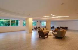 2-dormitorio apartamentos en condominio en Watthana, Tailandia. $3 060  por semana